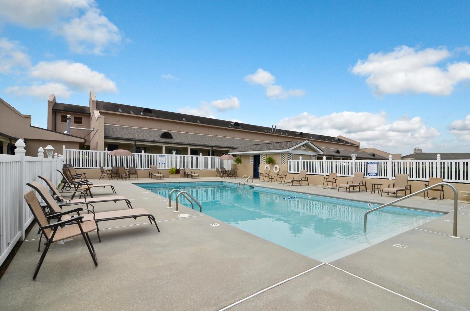 Days Inn By Wyndham Alexander City Exterior photo