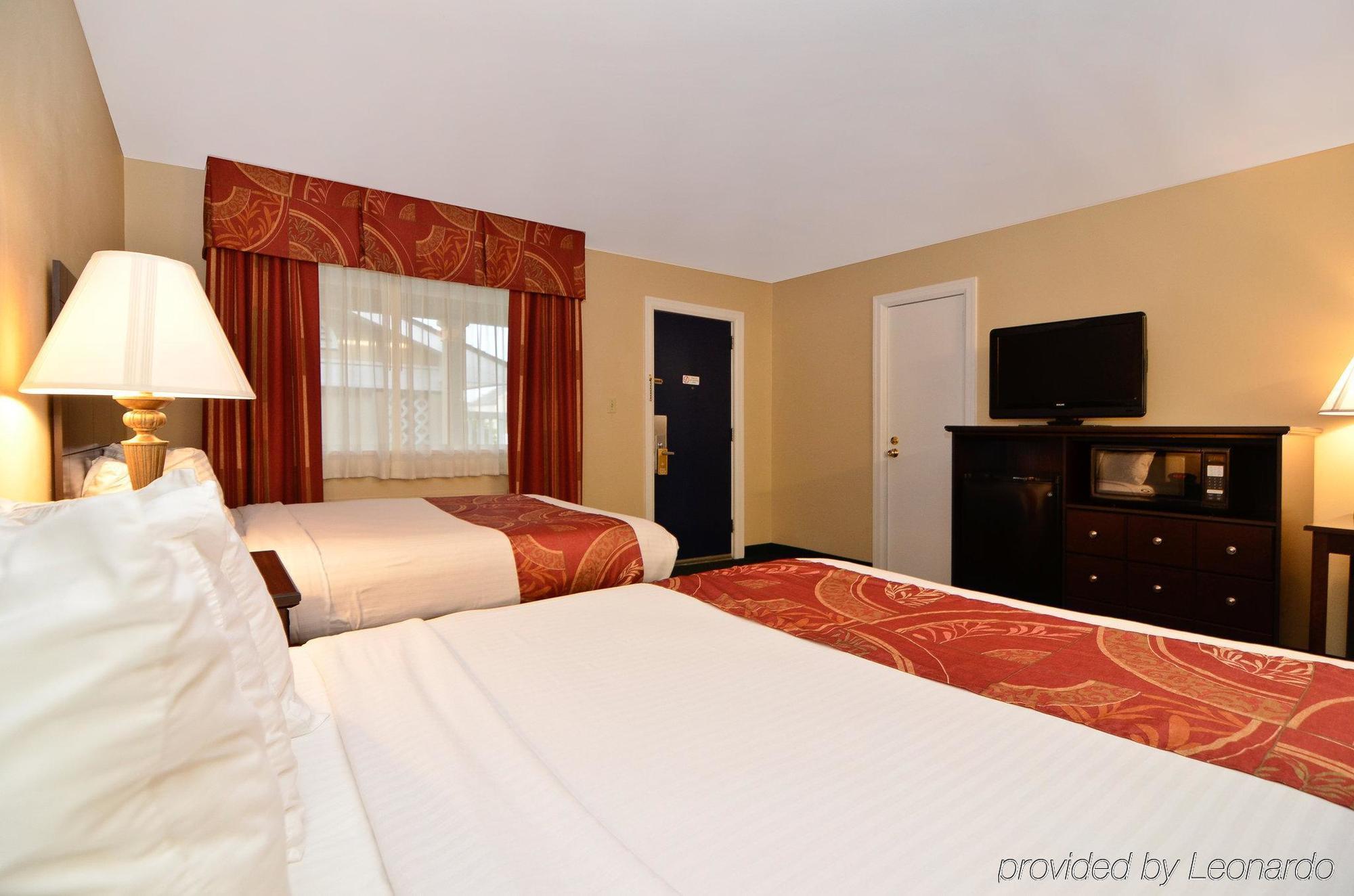 Days Inn By Wyndham Alexander City Room photo
