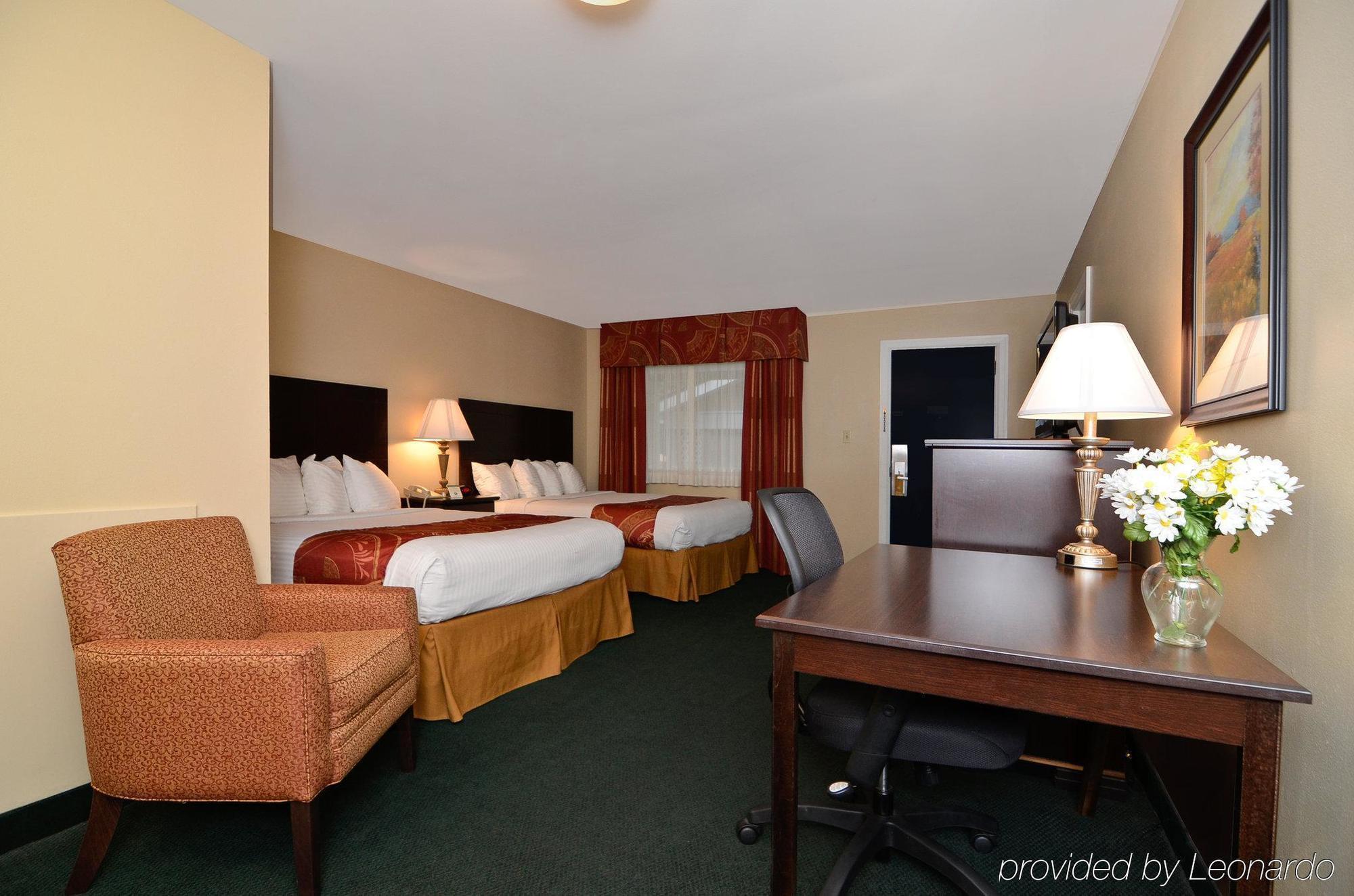 Days Inn By Wyndham Alexander City Room photo
